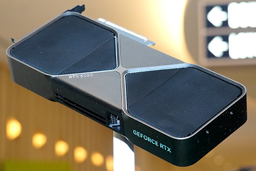 画像集 No.008のサムネイル画像 / 「GeForce RTX 5090」のダイサイズは約754平方mm？ 搭載カードが多数披露されたNVIDIAブースをチェック