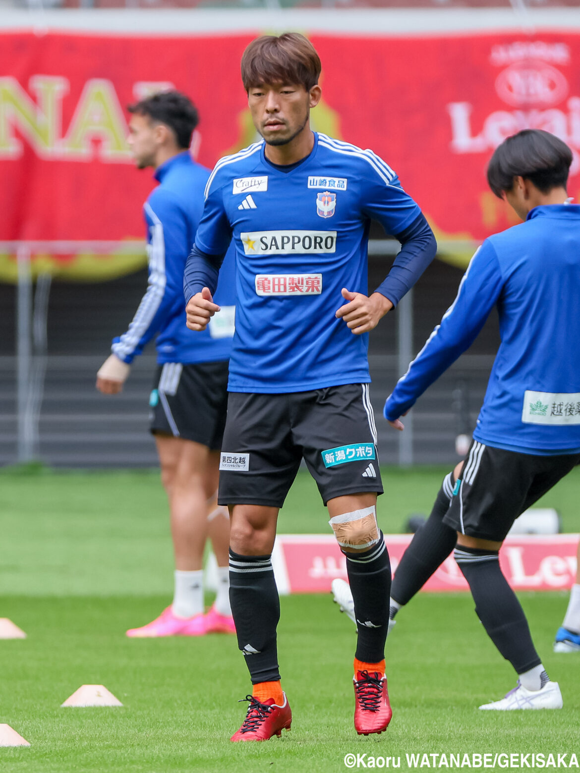 新潟が35歳FW鈴木孝司の現役引退を発表「自分がやりたいことが明確に見えてきました。それでも…」 – ゲキサカ 新潟が35歳FW鈴木孝司の現役引退を発表「自分がやりたいことが明確に見えてきました。それでも…」 - ゲキサカ