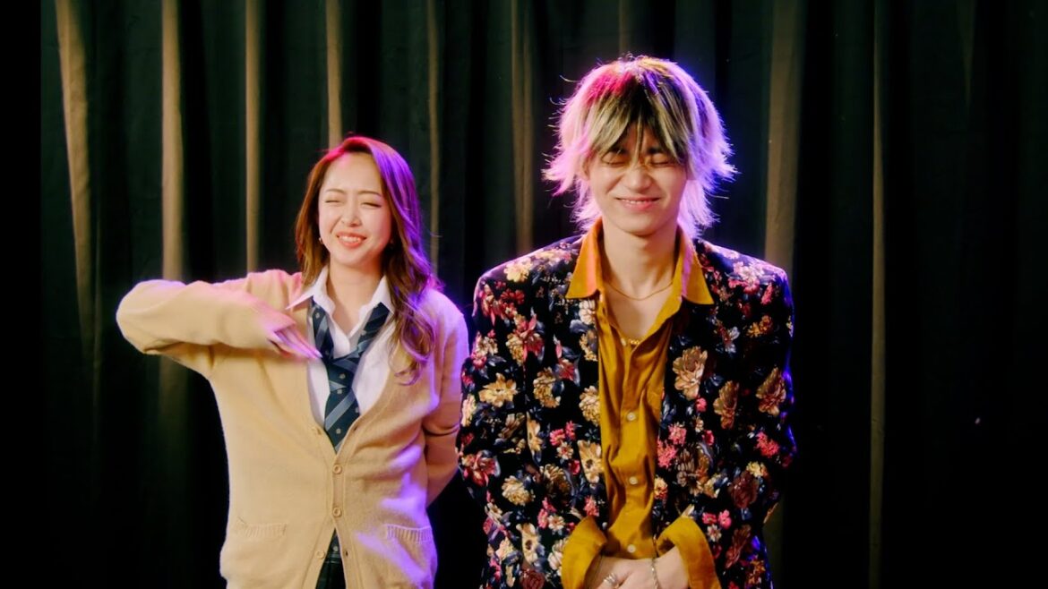 みりちゃむ、ギャル男の“パラパラNG”にツボる　ミニスカ制服姿で向井怜衣＆のせりんとCM共演　ソニー銀行新WebCM『バイト代振り込み篇』＆NG集