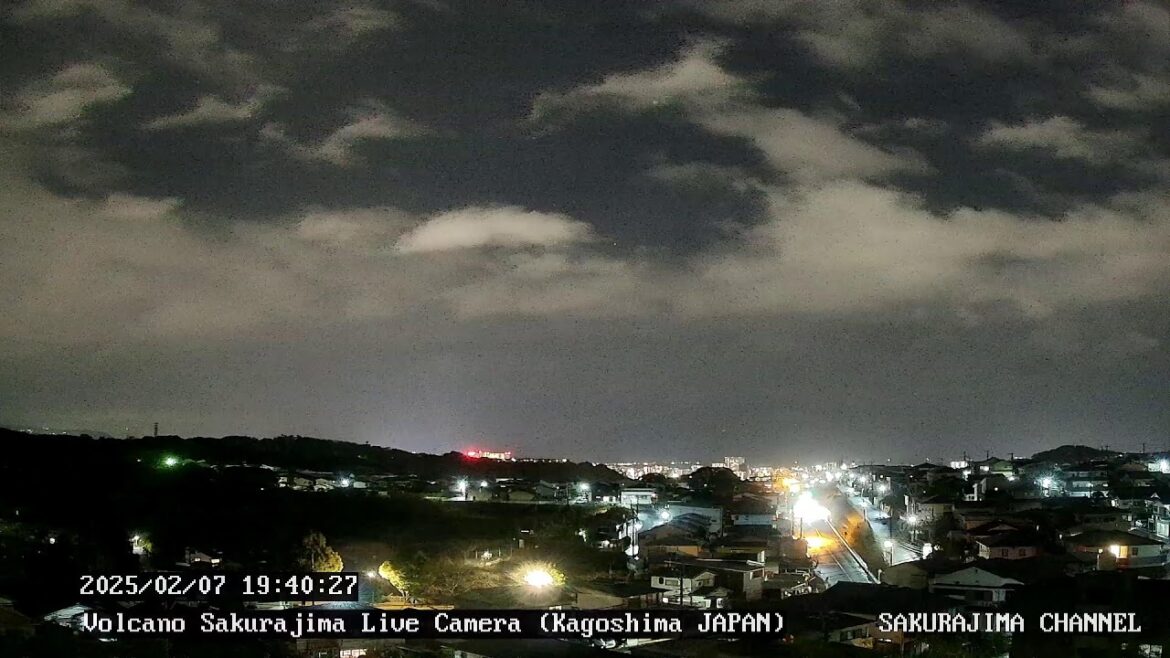 【絶景LIVE】桜島ライブカメラ（噴火・雲海・朝焼け・星空） live camera  volcano-Sakurajima ,Kagoshima,Japan