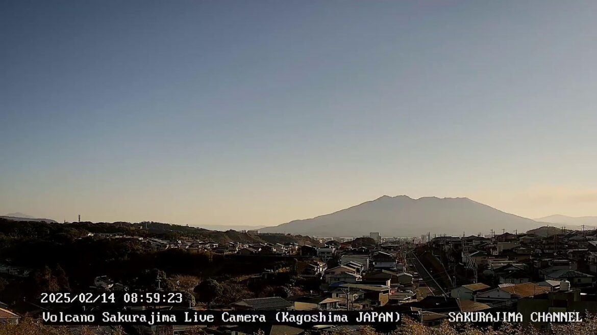 【絶景LIVE】桜島ライブカメラ（噴火・雲海・朝焼け・星空） live camera  volcano-Sakurajima ,Kagoshima,Japan