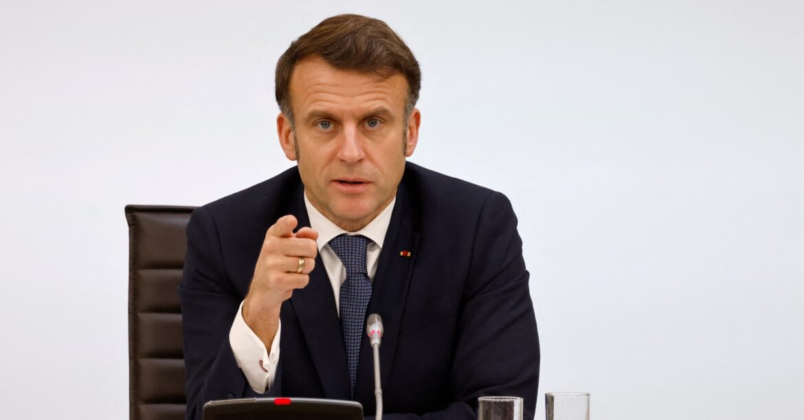 マクロン仏大統領、ウクライナ問題で緊急欧州首脳会議を招集 | ロイター マクロン仏大統領、ウクライナ問題で緊急欧州首脳会議を招集 | ロイター