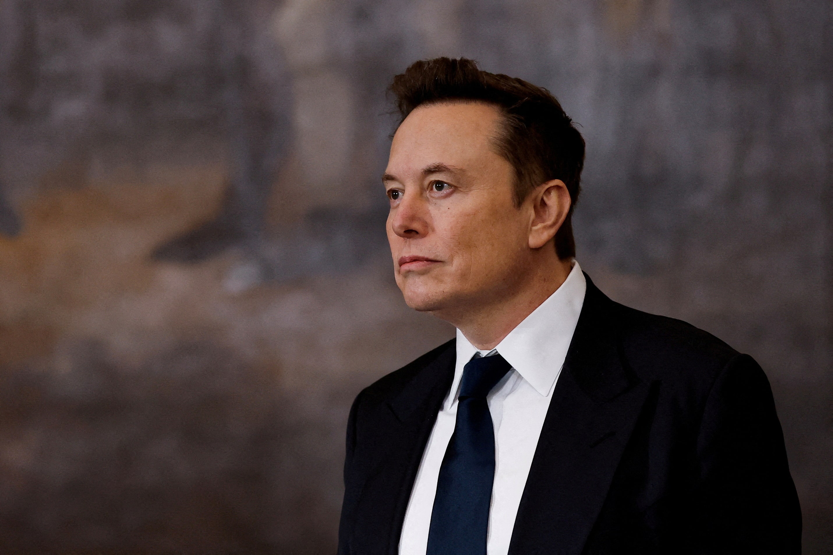 マスク氏、成果報告なければ解雇とまた警告　政権「返信不要」でも
