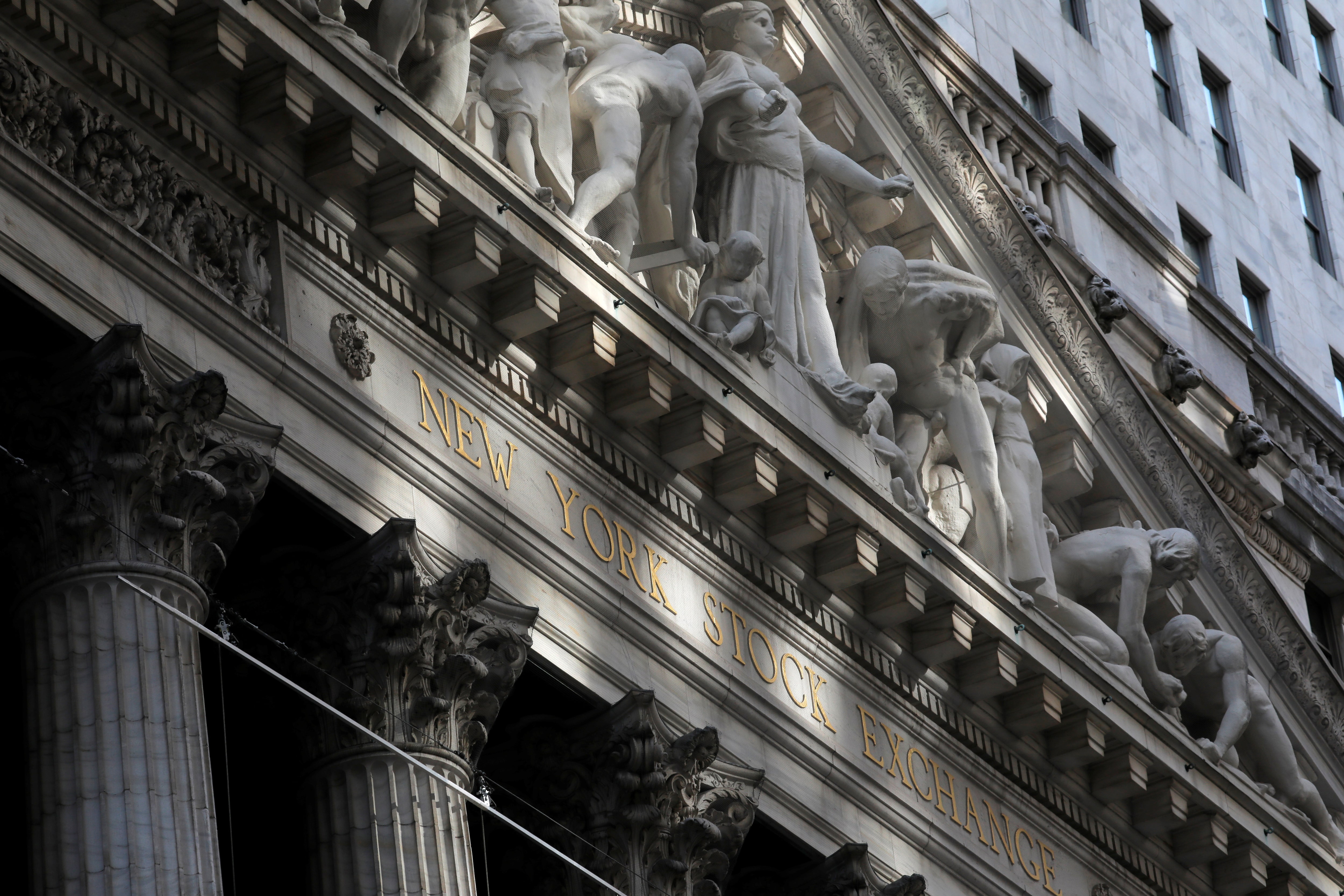 米国株式市場＝Ｓ＆Ｐ・ナスダック一時1カ月ぶり安値、景気不透明感でリスクオフ