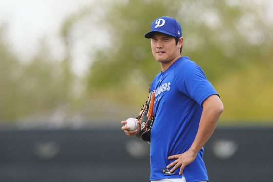 大谷翔平だけ「おかしくない?」と注目 ”後輩”との比較で衝撃サイズ…ドン引き続出 | Full-Count 大谷翔平だけ「おかしくない?」と注目 "後輩"との比較で衝撃サイズ…ドン引き続出 | Full-Count