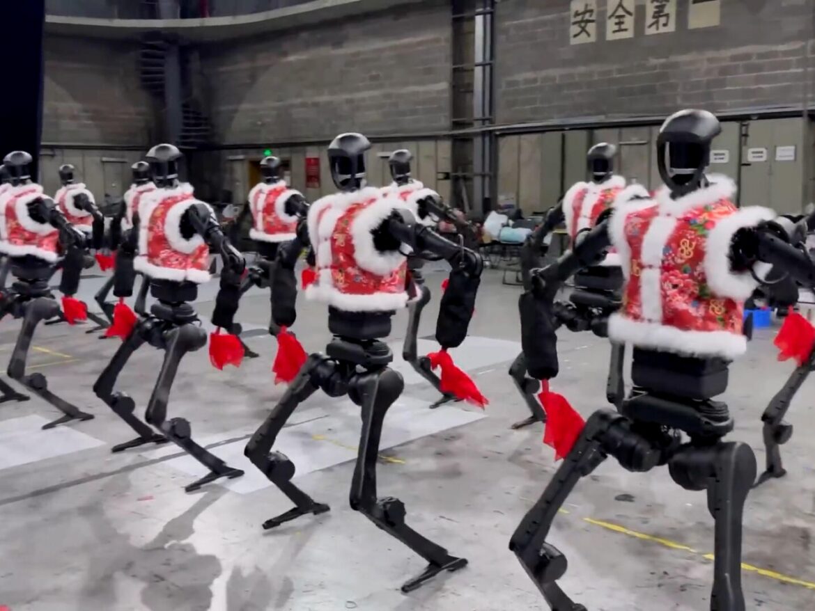 ロボットが人間のように走り、集団で踊る--中国Unitreeの最新映像 - CNET Japan