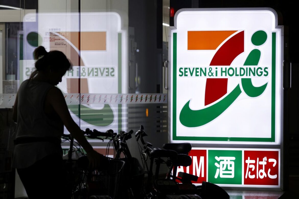 【コラム】セブン＆アイは時間浪費、コンビニは迅速さ命－リーディー - Bloomberg
