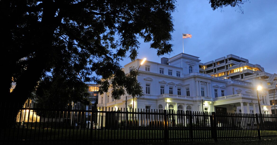 米国務省、西欧諸国中心に在外公館の閉鎖準備=高官 | ロイター 米国務省、西欧諸国中心に在外公館の閉鎖準備=高官 | ロイター