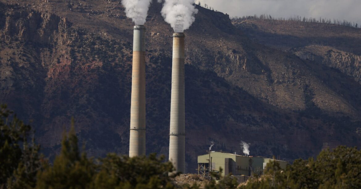 トランプ米政権、大気・水質保護のための規制緩和へ | ロイター