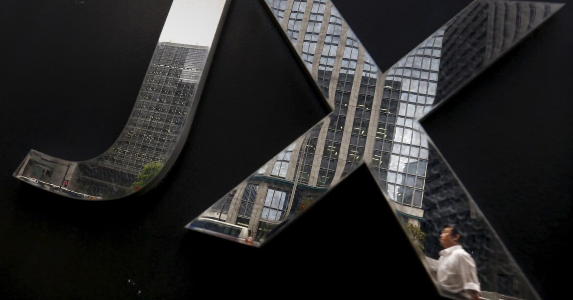 ＪＸ金属の初値は843円、公開価格を2.8％上回る　今年度最大のＩＰＯ | ロイター
