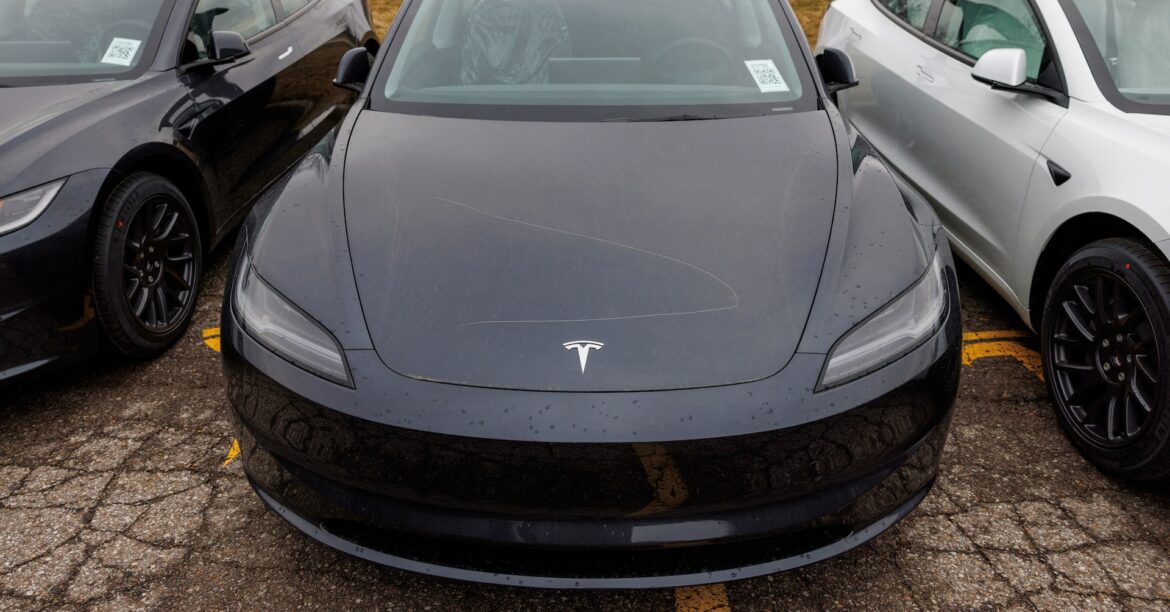 3月のテスラ車米下取り件数は過去最高か 反マスク氏で車放火も | ロイター 3月のテスラ車米下取り件数は過去最高か 反マスク氏で車放火も | ロイター