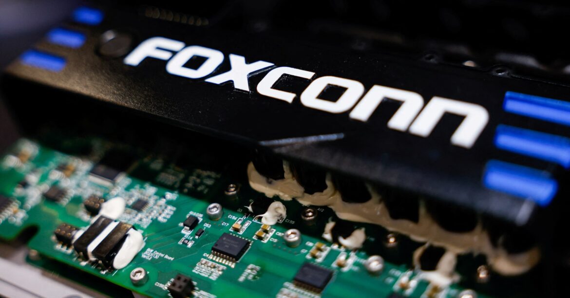 台湾の鴻海、4月に東京でＥＶ戦略説明会　三菱自以外にも協業拡大＝関係者 | ロイター