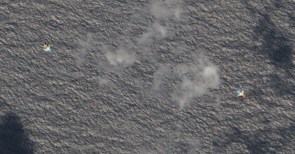 中国、南シナ海に爆撃機展開　米国防長官のフィリピン訪問に関連か | ロイター