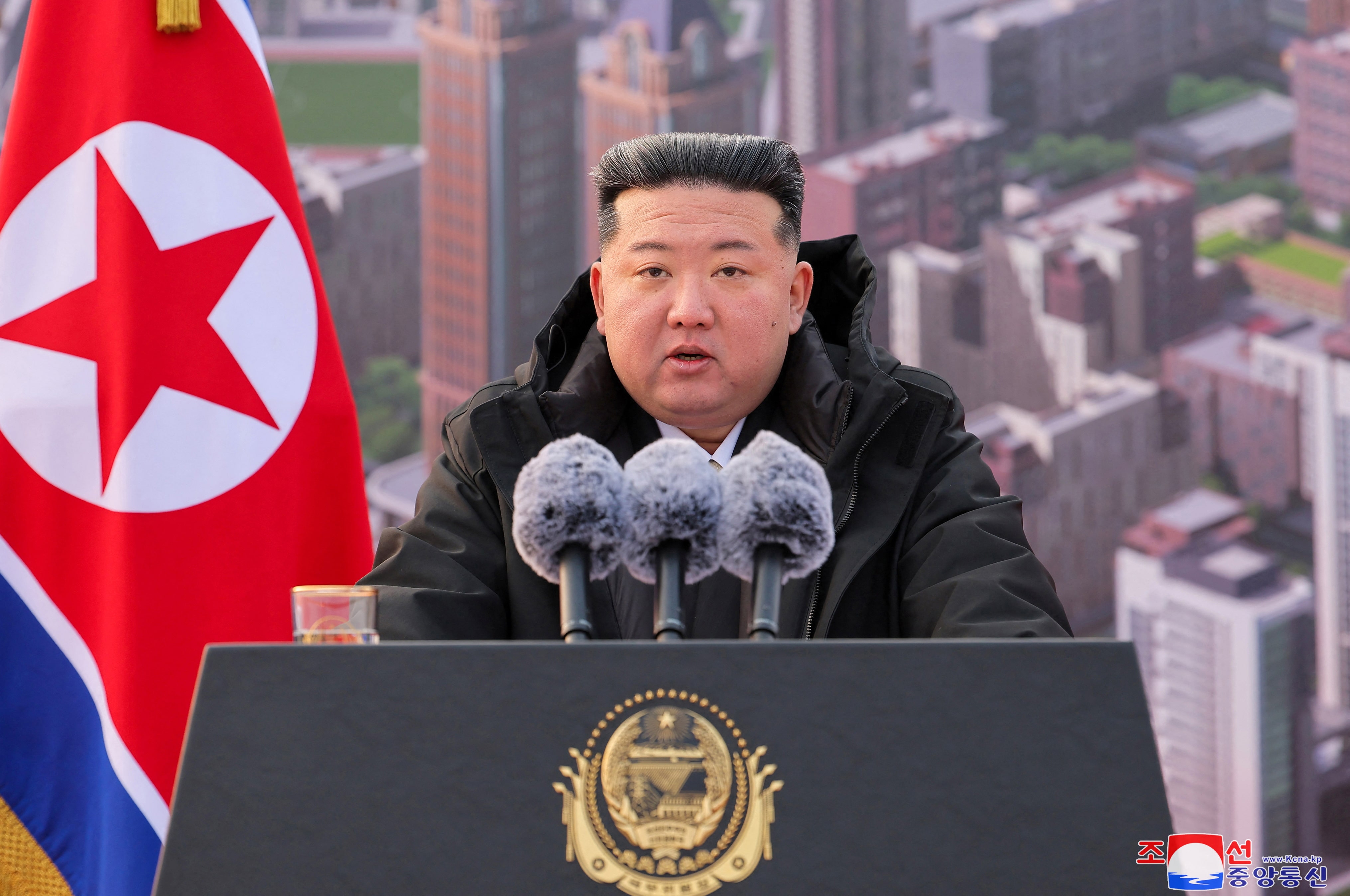 金正恩氏、ＡＩ搭載自爆ドローン試験を視察