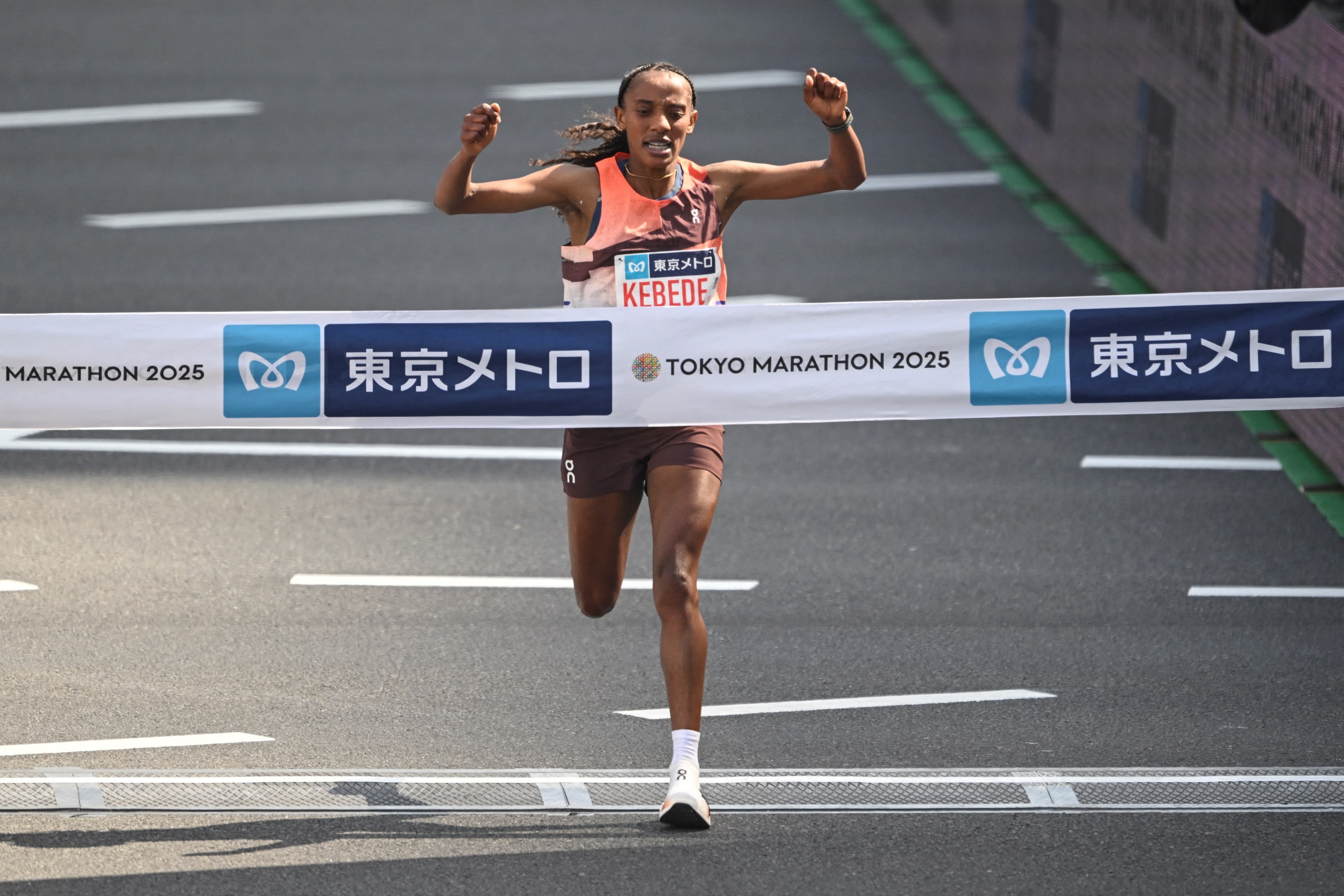 陸上＝東京マラソン、ケベデが初の女子連覇　男子はタケレ優勝