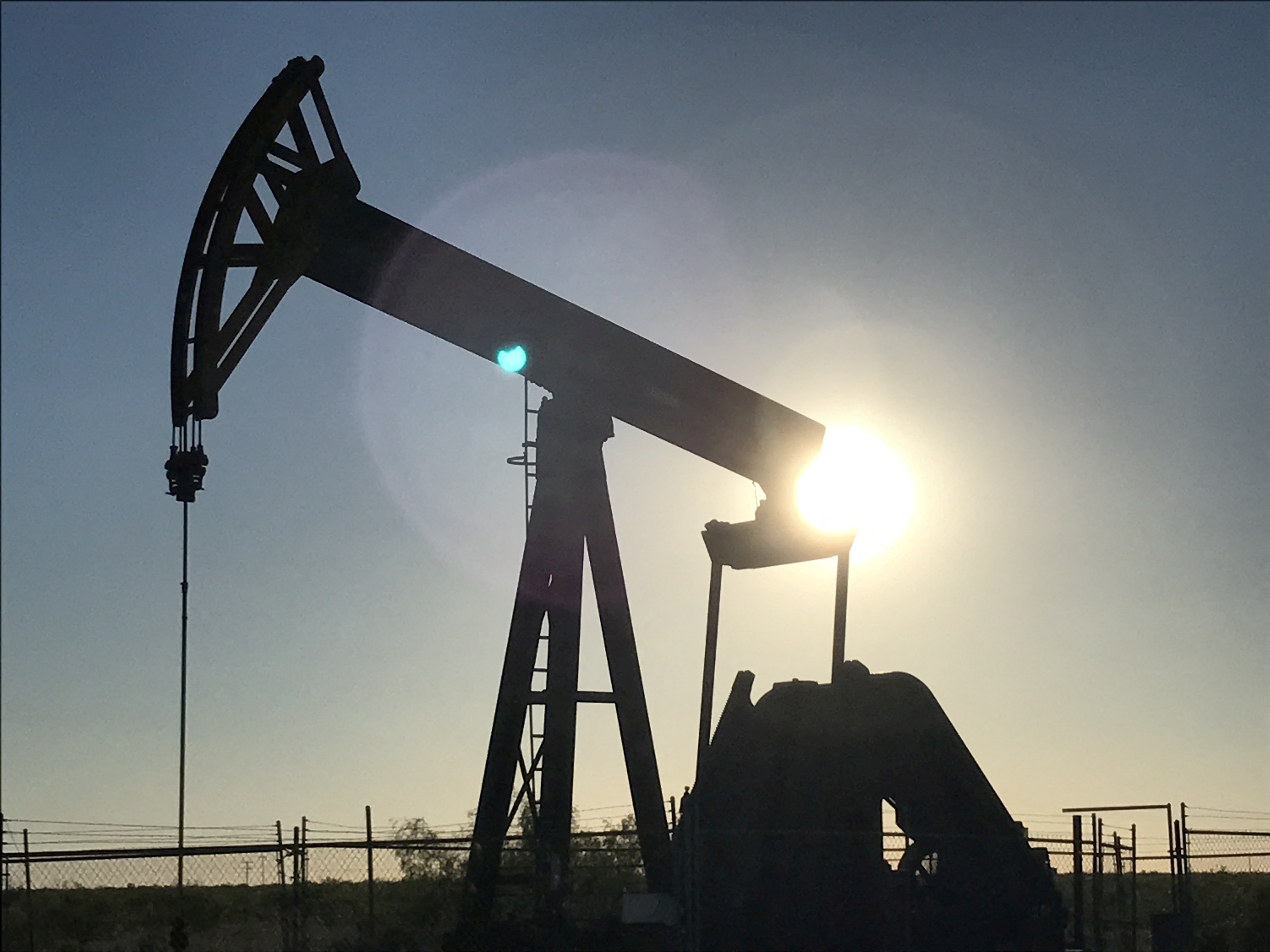 米のカナダ産原油輸入が2年ぶり低水準、関税受け＝ＥＩＡ