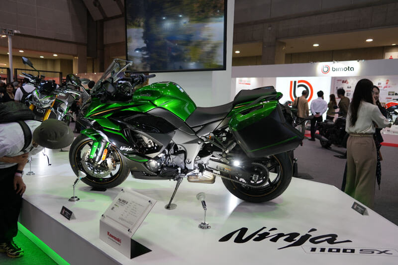【第52回 東京モーターサイクルショー2025出展速報】カワサキ ブース　記事４