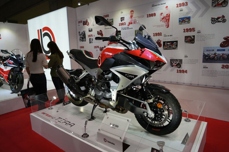 【第52回 東京モーターサイクルショー2025出展速報】カワサキ ブース　記事４