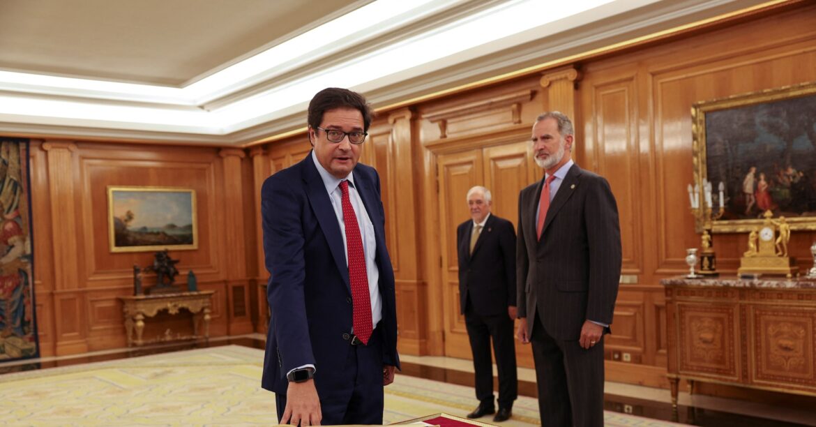 スペイン、AI生成コンテンツの表示義務化へ法案 違反なら罰金 | ロイター スペイン、AI生成コンテンツの表示義務化へ法案 違反なら罰金 | ロイター