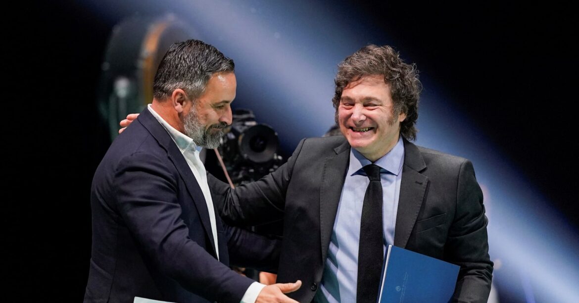 スペインの極右政党ボックス、欧州議会選へ向け大規模集会 | ロイター スペインの極右政党ボックス、欧州議会選へ向け大規模集会 | ロイター