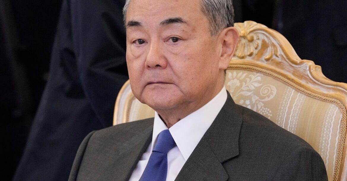 中国、対米摩擦下で貿易関係の多角化表明　「壁取り払い握手」 | ロイター