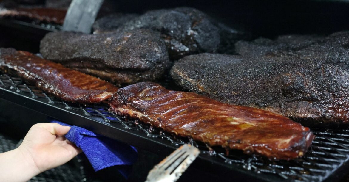 北京の米国料理店、豪州産牛肉に切り替えへ　貿易戦争で価格高騰 | ロイター