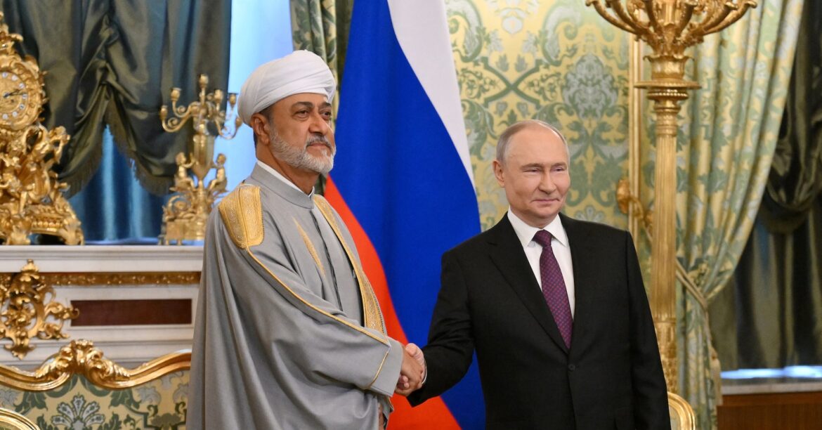 プーチン氏、オマーン国王と会談 イラン核プログラム協議 | ロイター プーチン氏、オマーン国王と会談 イラン核プログラム協議 | ロイター