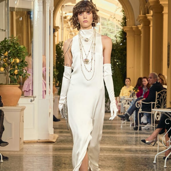 シャネル、ラゴ・ディ・コモのクルーズショーでイタリアにラブレター – FashionNetwork 日本 シャネル、ラゴ・ディ・コモのクルーズショーでイタリアにラブレター - FashionNetwork 日本