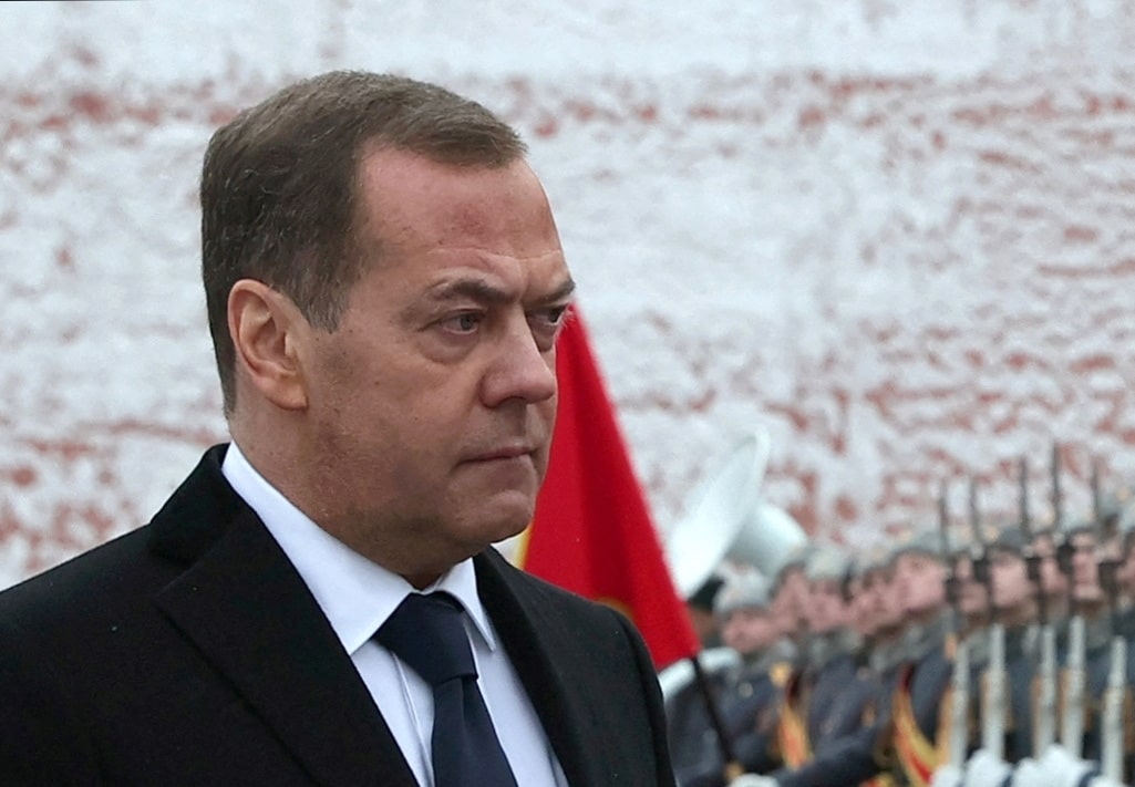 ロシアのメドベージェフ氏、核保有国増加を予想　西側を非難