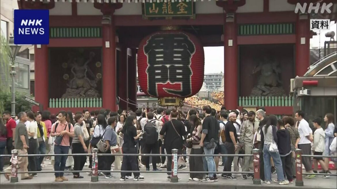 3月訪日外国人旅行者 349万人余 ことし累計は最速で1000万人超 - nhk.or.jp
