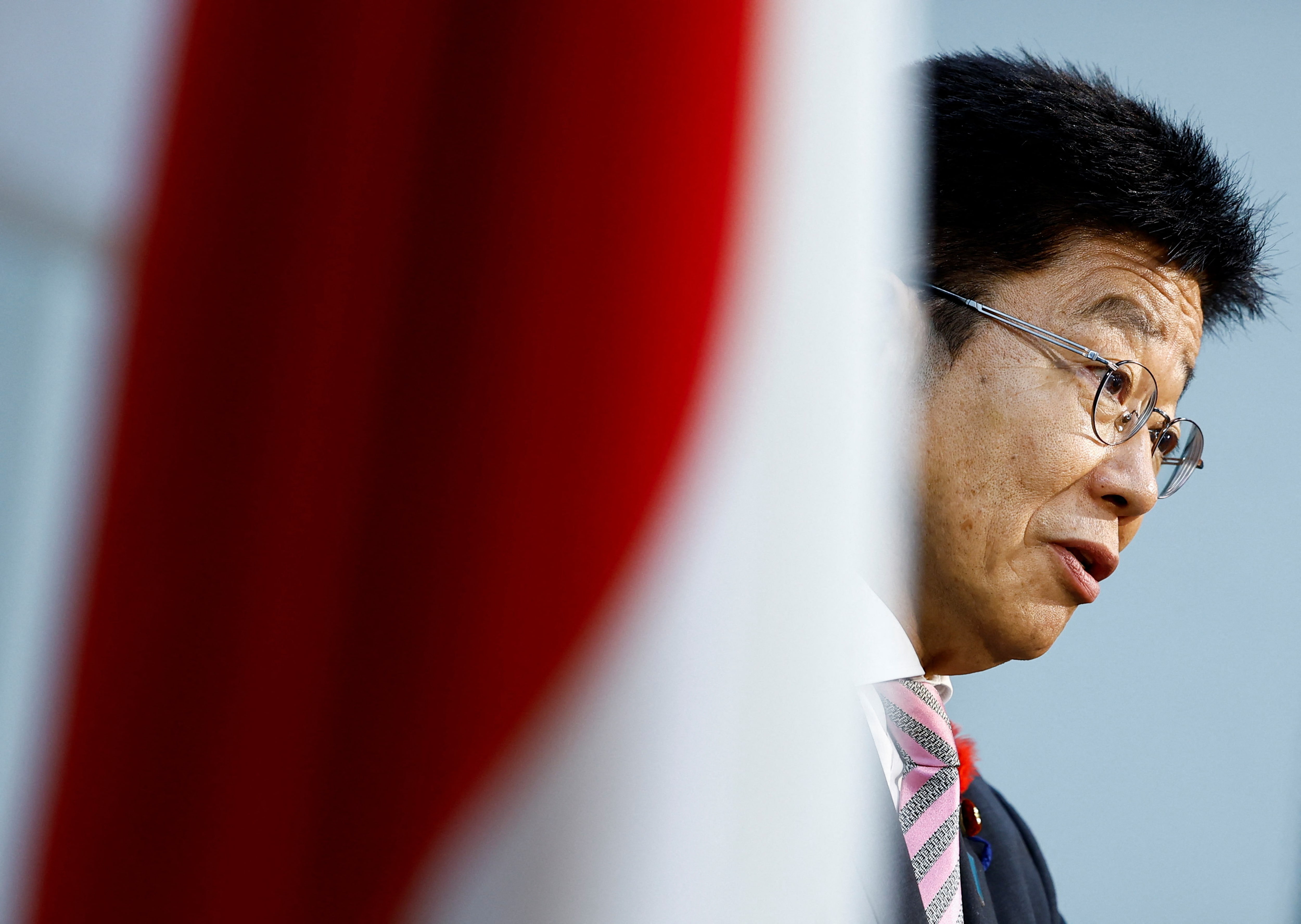 加藤財務相がカナダ財務相と電話会談、市場安定へ「緊密に協力」