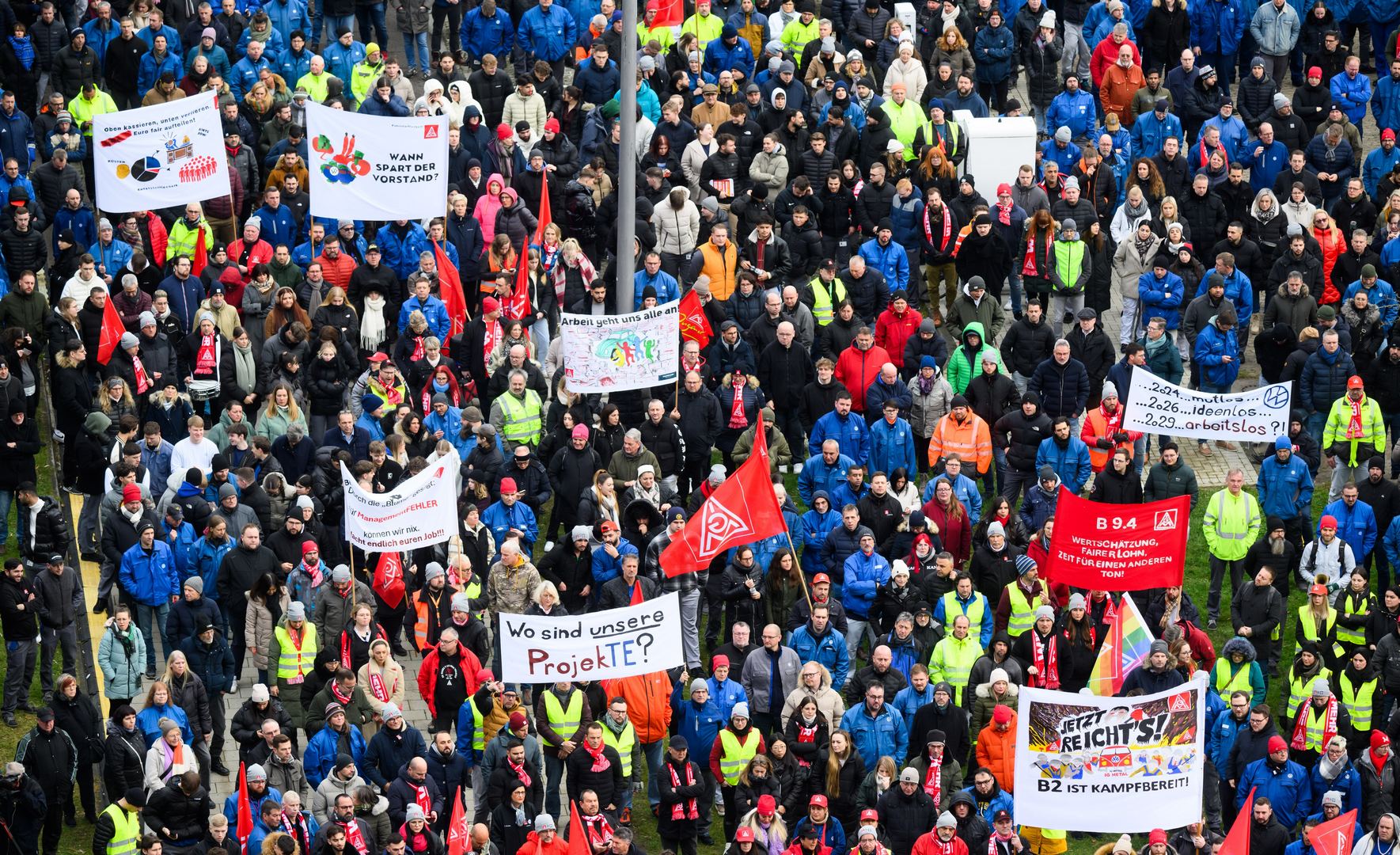 Germany Auto Strike VW workers strike in Germany - WACOCA NEWS