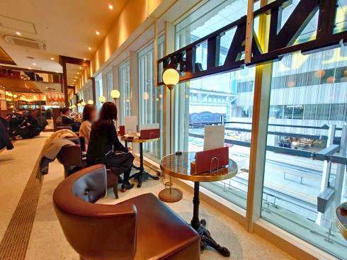 カフェ オーバカナル ミナモア広島店 店内の様子3