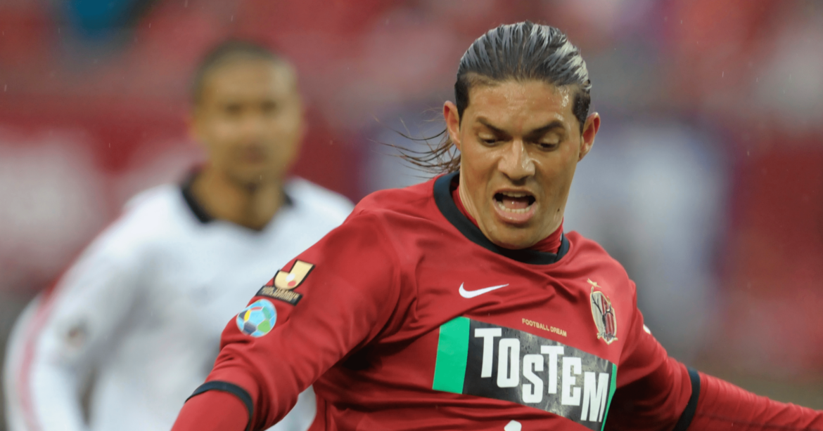 「納豆…最初ムリだった」ブラジル人がJリーグ最強FWになるまで「焼肉やラーメン好きに」「オカダさんとオシム、鹿島ではウチダが素晴らしかった」 - Jリーグ - Number Web
