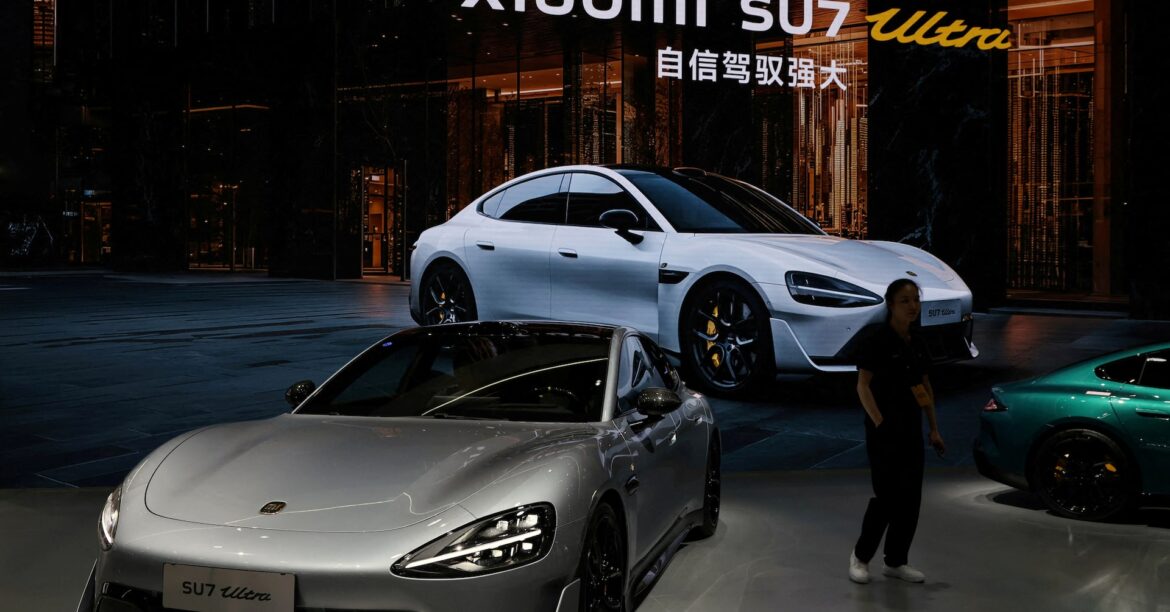 中国シャオミのEV、消費者の反発招き受注が大幅減 | ロイター 中国シャオミのEV、消費者の反発招き受注が大幅減 | ロイター