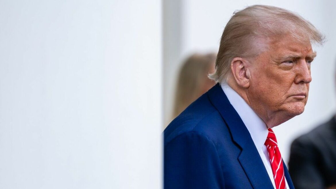 中国関連企業が"トランプコイン大量購入"の波紋。アメリカ大統領の暗号資産がはらむ倫理的問題 | The New York Times