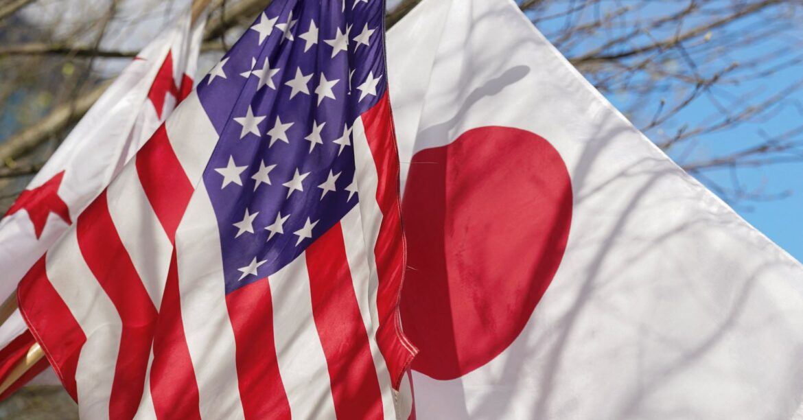 アングル：日米関税交渉、財務長官との協議が鍵　防衛装備品購入も焦点 | ロイター