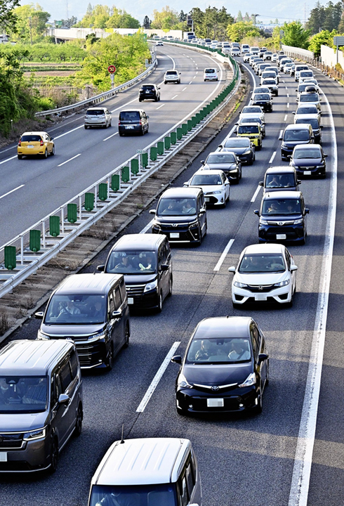 大型連休、Uターン本格化 東北道、福島県内で一時7キロ渋滞:福島ニュース – 福島民友新聞社 大型連休、Uターン本格化 東北道、福島県内で一時7キロ渋滞:福島ニュース - 福島民友新聞社