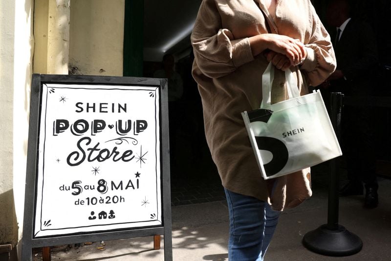 シェインは、EUの2ユーロの手数料とフランスの罰則が低価格モデルを脅かすとしています。