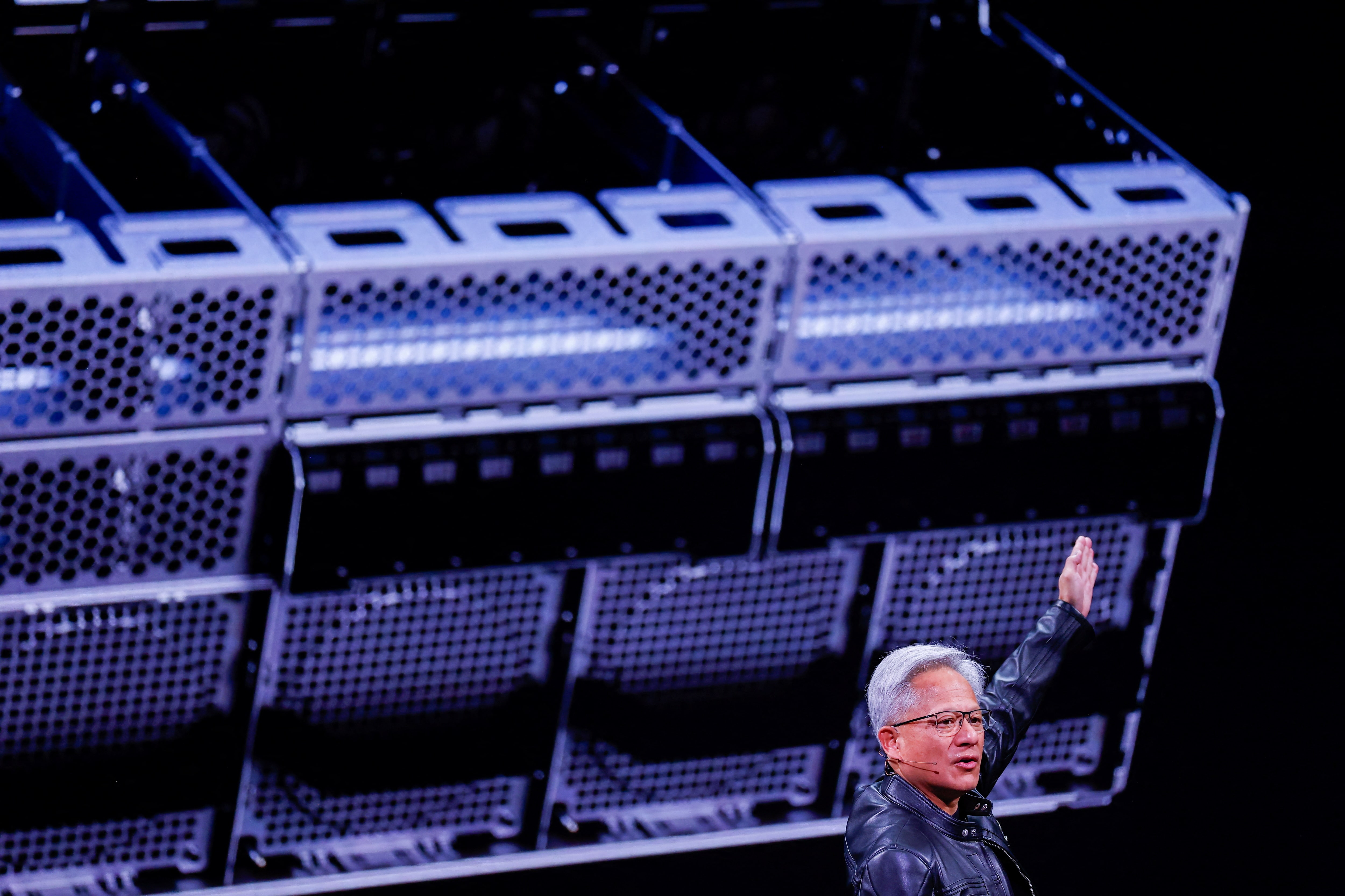 エヌビディアＣＥＯ、米の対中ＡＩ半導体輸出規制は「失敗」