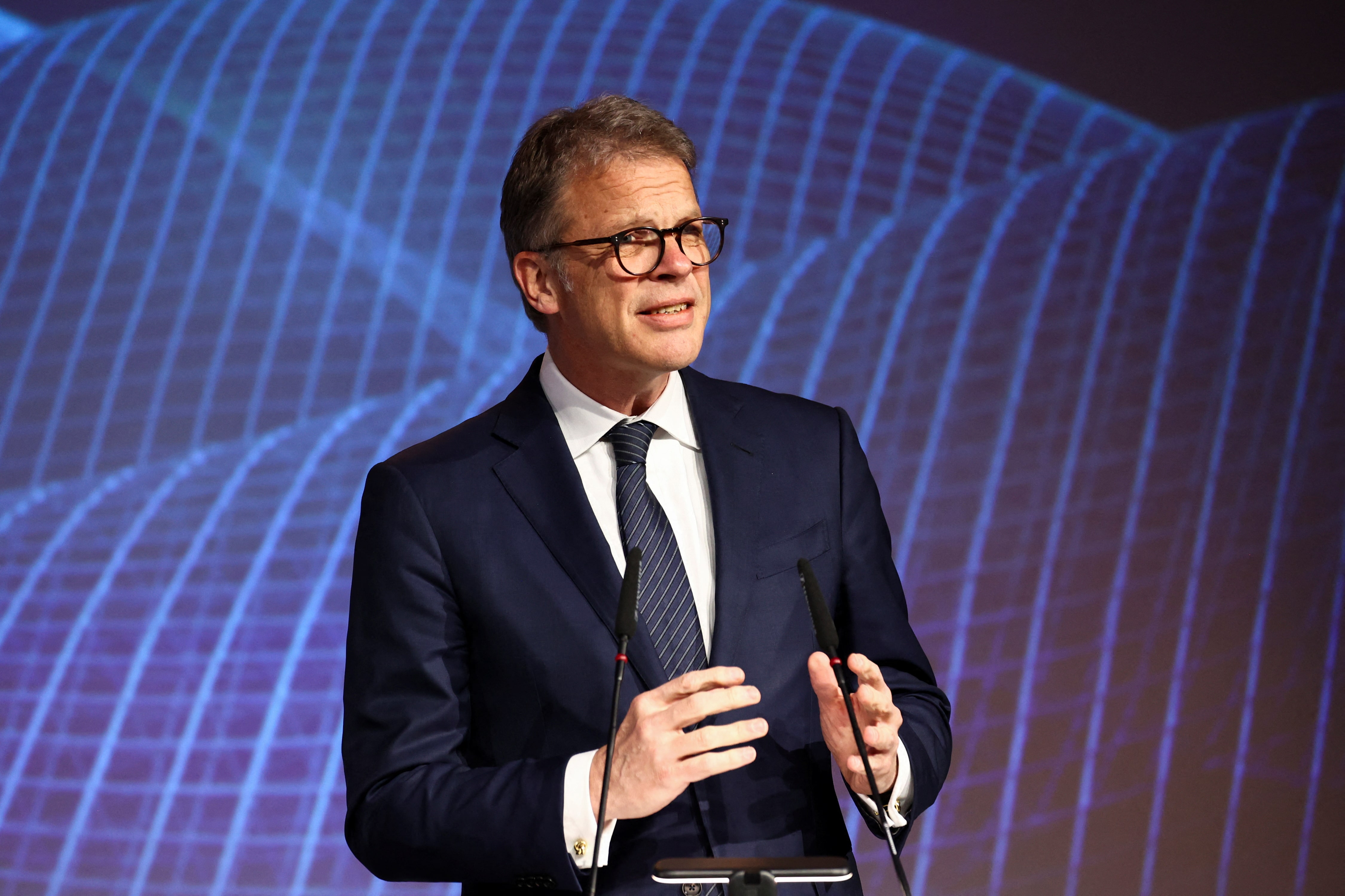 ドイツ銀行、今年は「審判の年」 CEOが表明