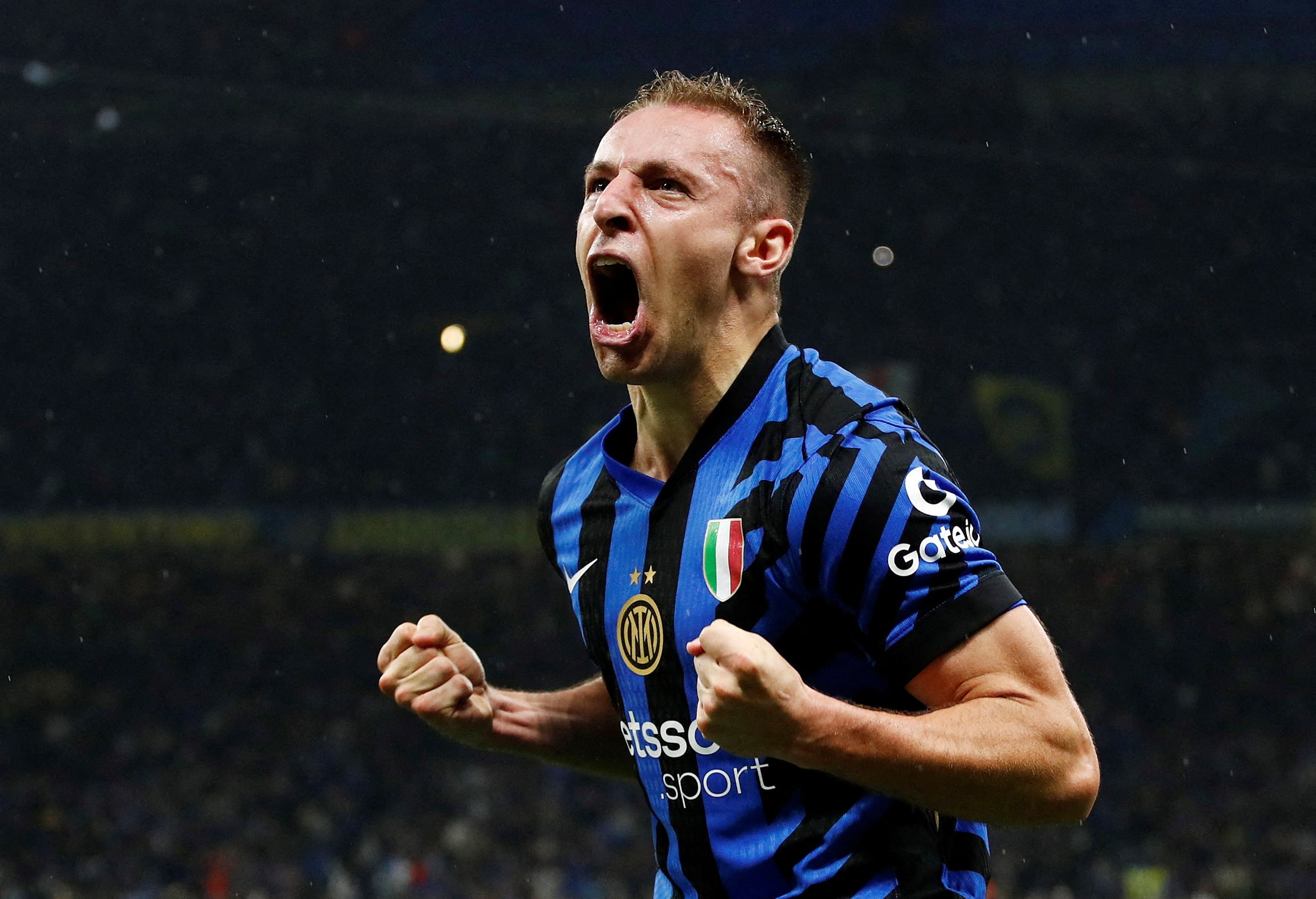 サッカー＝インテルが決勝進出、バルサとの熱戦制す　欧州ＣＬ