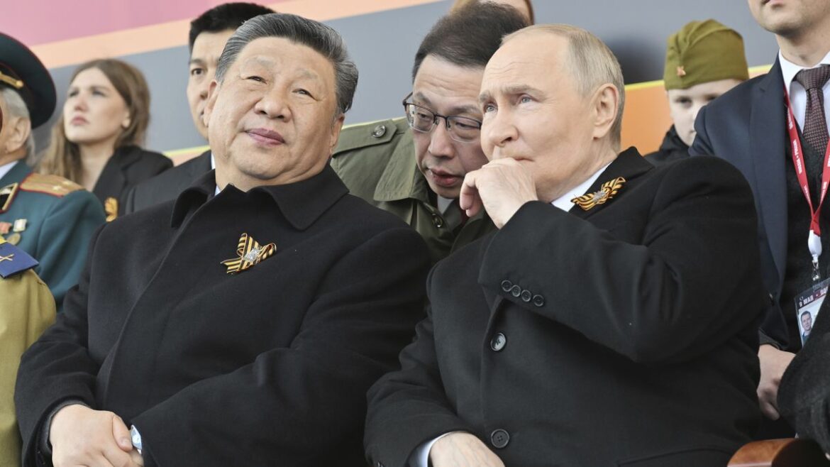プーチン氏と習氏、友好国首脳とロシアの戦勝記念日祝う　モスクワでパレード - CNN.co.jp