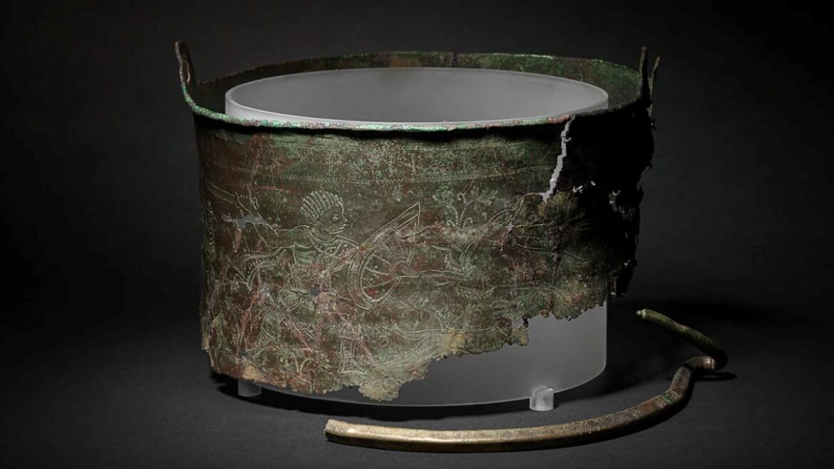 千年以上前に埋められたアングロ・サクソン時代の謎の容器、考古学者らが中身を解明 – CNN.co.jp 千年以上前に埋められたアングロ・サクソン時代の謎の容器、考古学者らが中身を解明 - CNN.co.jp