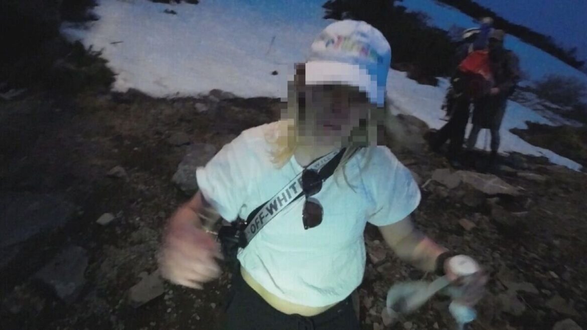 SODANE - 北海道の山に軽装で…「Sorryごめんなさい」半袖・ハーフパンツで羊蹄山登山 英国人男女救助される　道警は防寒対策徹底呼びかけ