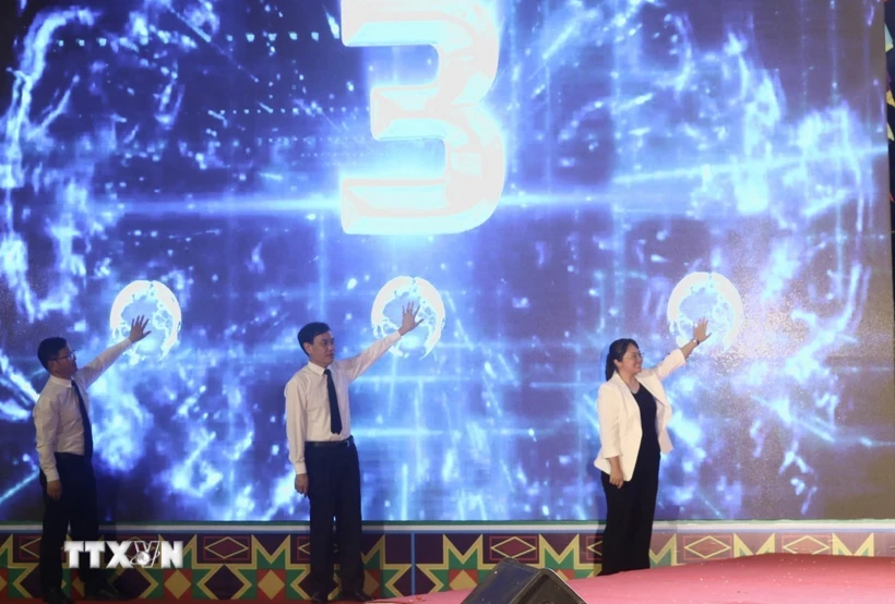 曹邦と中国の百色市を結ぶ観光ルートを発表