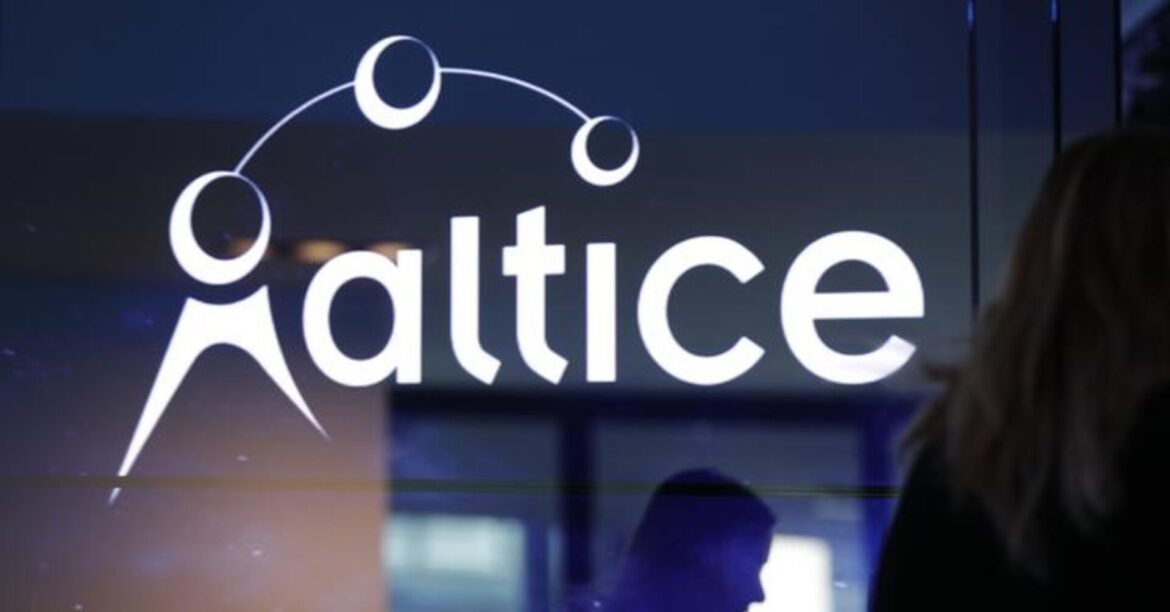 Altice abandons effort to lay its own fibre technology across France
