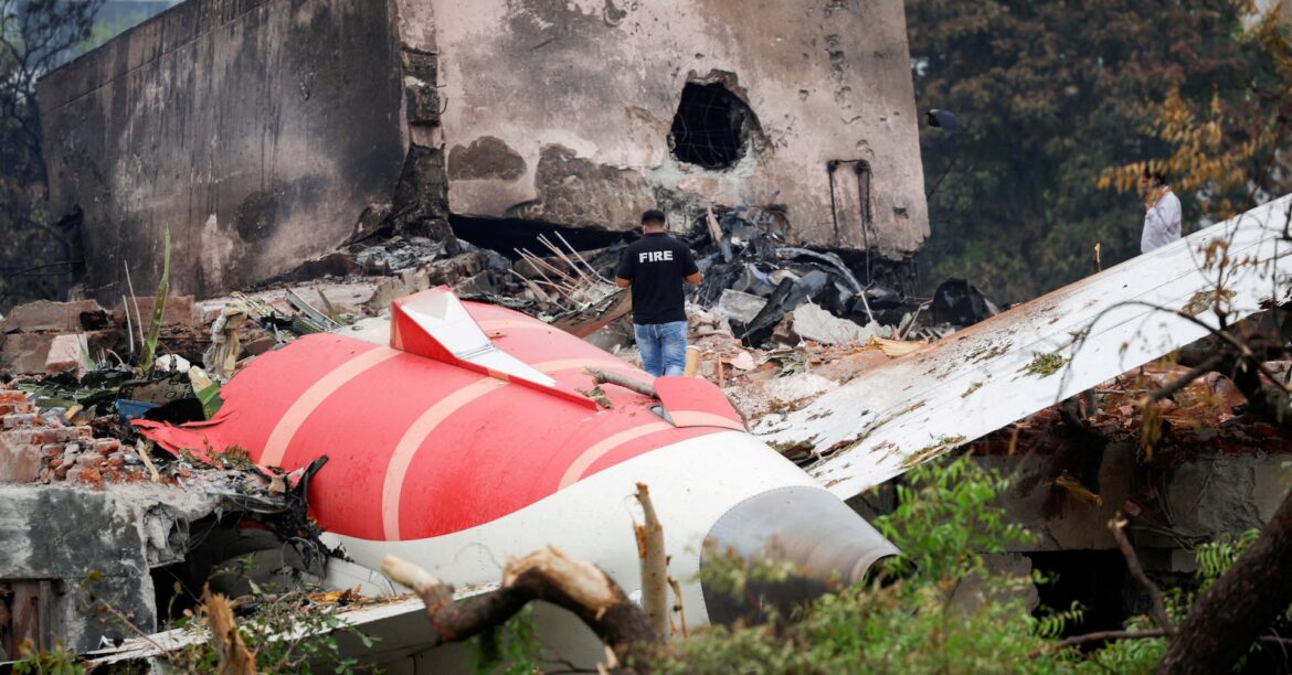 ボーイング787に重大な問題なし、墜落事故同型機 インド政府が点検結果公表 | ロイター ボーイング787に重大な問題なし、墜落事故同型機 インド政府が点検結果公表 | ロイター