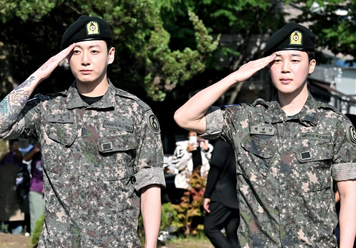 BTSジョングク、「東京を再び偉大に」の帽子で世論の地雷踏む、「韓国軍でなく自衛隊に行ってきたのか」と批判沸騰(1/4) | JBpress (ジェイビープレス)