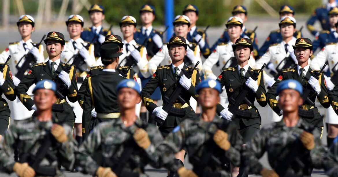 中国軍、戦闘即応態勢強化へ　台湾総統の「1つの国」発言受け | ロイター